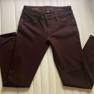 DL1961 mid rise skinny ankle jeans in maroon color